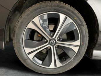 Nissan Leaf 40kWh Tekna (150 ps) - NAV - HEATED SEATS - ALCANTARA