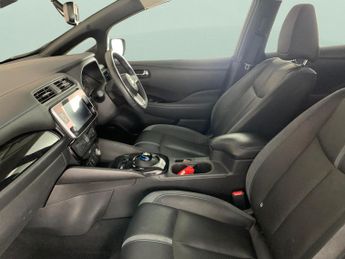 Nissan Leaf 40kWh Tekna (150 ps) - NAV - HEATED SEATS - ALCANTARA