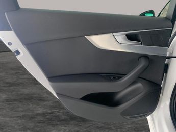 Audi A4 2.0 TFSI 35 Sport S Tronic (150 ps) - LANE DEPARTURE  - BLUETOOT