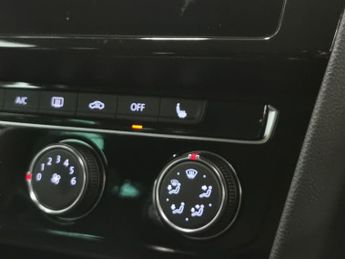 Volkswagen Passat 1.5 TSI EVO SEL DSG (150 ps) - NAV - BLUETOOTH - PADDLE SHIFT