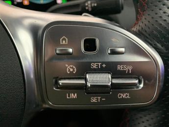 Mercedes-Benz EQA EQA 250 66.5kWh AMG Line (190 ps) - NAV - ALCANTARA - MIRROR PAC