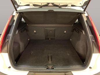 Volvo XC40 Recharge Twin 78kWh Plus AWD (408 ps) - PARK ASSIST - LED - HEAT