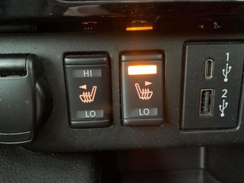 Nissan Leaf 40kWh Tekna (150 ps) - NAV - HEATED SEATS - ALCANTARA