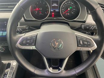 Volkswagen Passat 1.5 TSI EVO SEL DSG (150 ps) - AUTO HEADLIGHTS - DAB - USB AUDIO