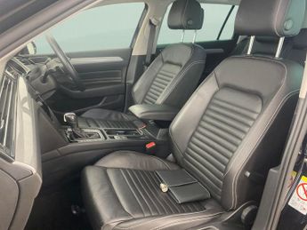 Volkswagen Passat 1.5 TSI EVO SEL DSG (150 ps) - AUTO HEADLIGHTS - DAB - USB AUDIO