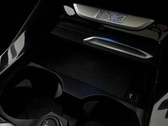 BMW iX3 80kWh Premier Edition (286 ps) - DRIVING ASSISTANT - PARK ASSIST