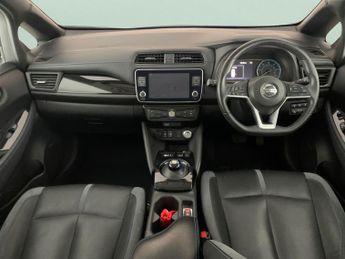 Nissan Leaf 40kWh Tekna (150 ps) - NAV - HEATED SEATS - ALCANTARA