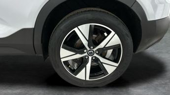 Volvo XC40 1.5h T4 Recharge 10.7kWh R-Design Plug-in (211 ps) - CLIMATE CON