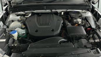 Volvo XC40 1.5h T4 Recharge 10.7kWh R-Design Plug-in (211 ps) - CLIMATE CON