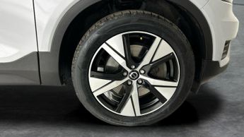 Volvo XC40 1.5h T4 Recharge 10.7kWh R-Design Plug-in (211 ps) - CLIMATE CON