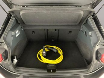 Volkswagen ID.3 Pro 58kWh Family (145 ps) - CARPLAY - LED - HEATED SEATS