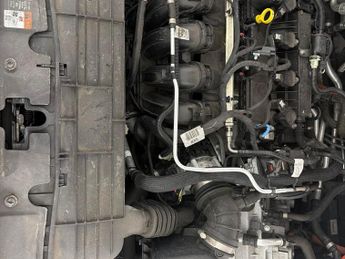 Ford Kuga 2.5 Duratec 14.4kWh ST-Line X Edition Plug-in CVT (225 ps) - KEY