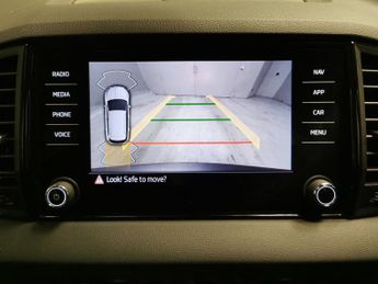 Skoda Karoq 1.5 TSI ACT SportLine DSG (150 ps) - HEATED SEATS - NAV - HEATED