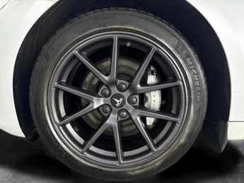 Tesla Model 3 Saloon RWD (241 bhp) - LED - REVERSE CAM - NAV