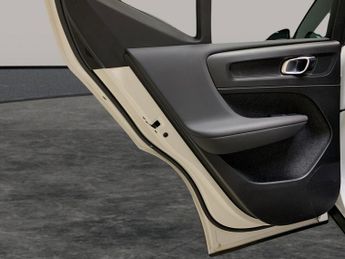 Volvo XC40 Recharge Twin 78kWh Plus AWD (408 ps) - PARK ASSIST - LED - HEAT