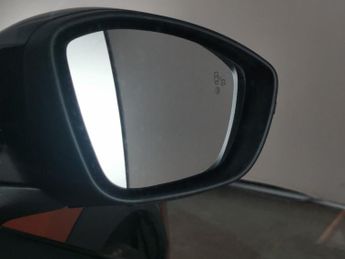 Peugeot E-2008 50kWh GT (7kW Charger) (136 ps) - LED - REVERSE CAM - NAV