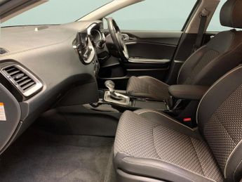 Kia Xceed 1.6 GDi 8.9kWh 3 Plug-in DCT (139 bhp) - HEATED STEERING - LANE 