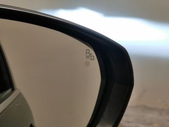 Citroen C5 Aircross 1.2 PureTech Shine EAT8 (130 ps) - LED - REVERSE CAM - NAV