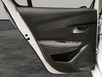Peugeot 208 1.2 PureTech GT Premium EAT (130 ps) - REVERSE CAM - NAV