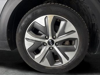 Kia Niro 64kWh 4+ (201 bhp) - HEAT AND COOL SEATS - LED - REVERSE CAM