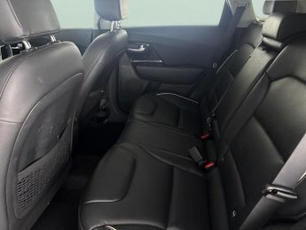 Kia Niro 64kWh 4+ (201 bhp) - HEAT AND COOL SEATS - LED - REVERSE CAM