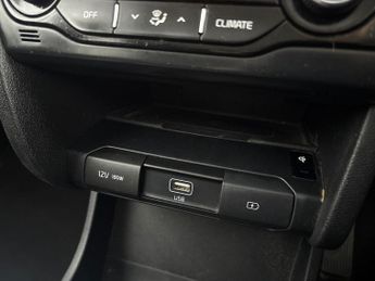 Kia Niro 64kWh 4+ (201 bhp) - KEYLESS ENTRY - LED - REVERSE CAM