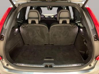 Volvo XC90 2.0h T8 Twin Engine Recharge 11.6kWh R-Design Plug-in 4WD (390 p