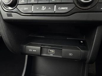 Kia Niro 64kWh 3 (201 bhp) - NAV - HEATED LEATHER - HEATED STEERING