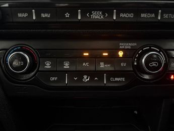 Kia Niro 64kWh 4+ (201 bhp) - HEAT AND COOL SEATS - LED - REVERSE CAM