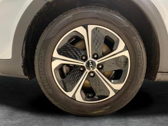 Kia Xceed 1.6 GDi 8.9kWh 3 Plug-in DCT (139 bhp) - HEATED STEERING - LANE 