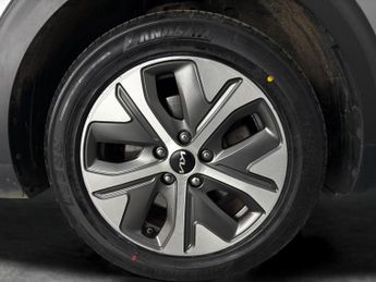 Kia Niro 64kWh 3 (201 bhp) - NAV - HEATED LEATHER - HEATED STEERING