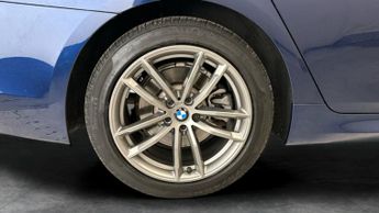 BMW 5 Series 2.0 520d MHT M Sport (190 ps) - BLUETOOTH - PADDLE SHIFT - DRIVI