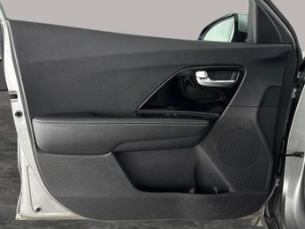 Kia Niro 64kWh 3 (201 bhp) - NAV - HEATED LEATHER - HEATED STEERING