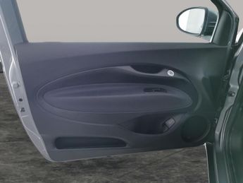 Fiat 500e 42kWh Icon (118 ps) - DIGITAL DASH - CLIMATE CONTROL - DAB