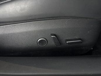 Tesla Model 3 Saloon RWD (241 bhp) - LED - REVERSE CAM - NAV