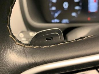 Volvo XC90 2.0h T8 Twin Engine Recharge 11.6kWh R-Design Plug-in 4WD (390 p