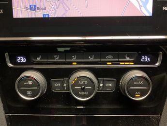 Volkswagen Golf 2.0 TSI GPF GTI Performance DSG (245 ps) - REVERSE CAM - HEATED 