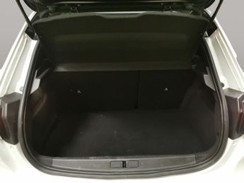 Peugeot 208 1.2 PureTech GT Premium EAT (130 ps) - REVERSE CAM - NAV