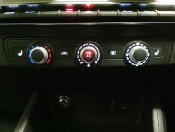 Audi Q2 2.0 TDI 30 Sport S Tronic (116 ps) - AIR CON - PARK SENSORS - DA