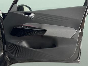 Volkswagen ID.3 Pro Performance 58kWh Life (204 ps) - HEATED STEERING - COMFORT 