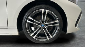 BMW 1 Series 1.5 118i M Sport (LCP) DCT (136 ps) - BLUETOOTH - DRIVING MODES 