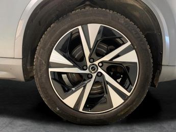 Volvo XC90 2.0h T8 Twin Engine Recharge 11.6kWh R-Design Plug-in 4WD (390 p