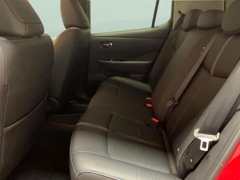 Nissan Leaf 39kWh Tekna (150 ps) - LED - NAV - LANE DEPARTURE