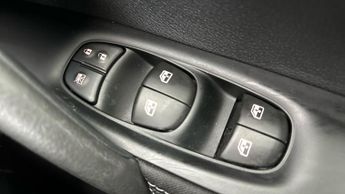 Nissan Qashqai 1.2 DIG-T N-Connecta XTRON (115 ps) - CRUISE - PARK SENSORS