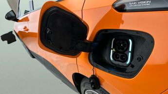 MG Mg4 64kWh Trophy Long Range (203 ps) - HEATED STEERING - BLIND SPOT 