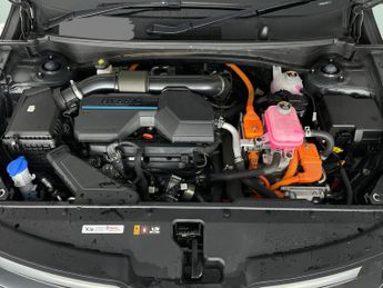 Kia Sportage 1.6 h T-GDi GT-Line (226 bhp) - REVERSE CAM - NAV - HEATED SEATS