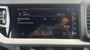 Audi A1 1.0 TFSI 30 S line Sportback S Tronic (110 ps) - CRUISE - DRIVIN