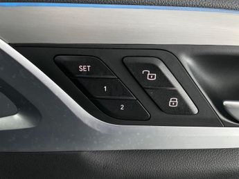 BMW iX3 80kWh Premier Edition Pro (286 ps) - PARK ASSIST - BLACK ROOF RA