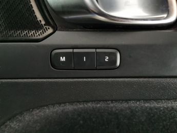 Volvo XC40 Recharge Twin 78kWh Pro AWD (408 ps) - SURROUND VIEW - PARK ASSI