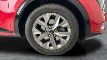 Kia Sportage 1.6 h T-GDi GT-Line (226 bhp) - LANE DEPARTURE  - LANE FOLLOWING